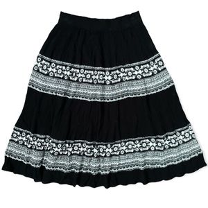 Boho Black & White Elastic Waist Skirt – Lightweight Thailand Style, NEW
